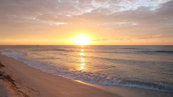 Sunset over the Indian Ocean coastline of Mozambique, symbolizing the country’s marine resources and seafood exports.